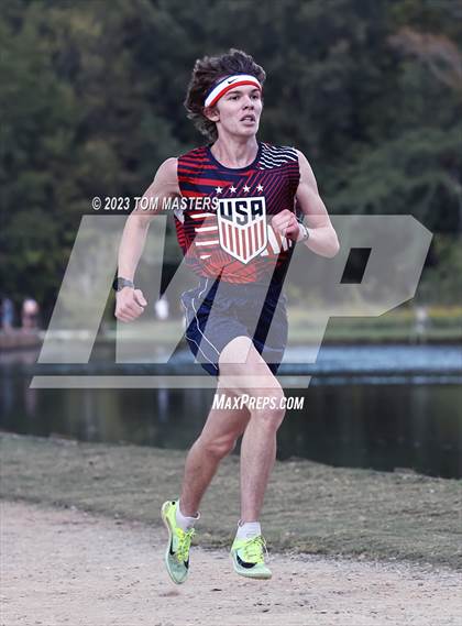 Thumbnail 1 in Gil Murdock Relays photogallery.