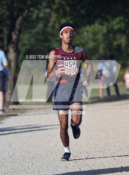 Thumbnail 1 in Gil Murdock Relays photogallery.