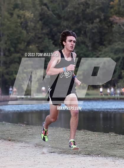 Thumbnail 2 in Gil Murdock Relays photogallery.