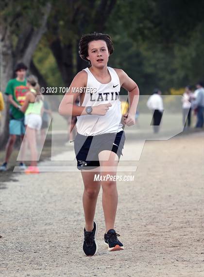 Thumbnail 3 in Gil Murdock Relays photogallery.
