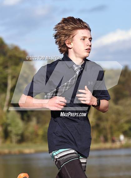 Thumbnail 2 in Gil Murdock Relays photogallery.