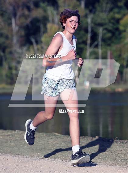Thumbnail 1 in Gil Murdock Relays photogallery.
