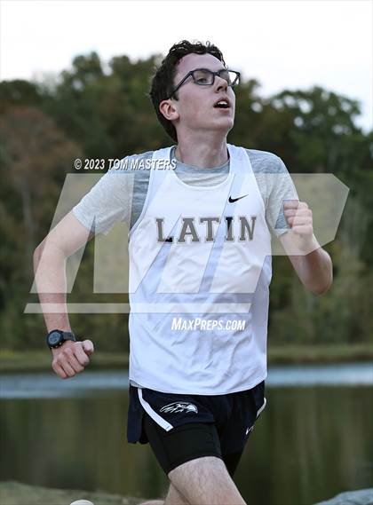 Thumbnail 3 in Gil Murdock Relays photogallery.