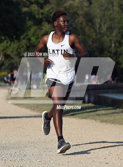 Thumbnail 2 in Gil Murdock Relays photogallery.
