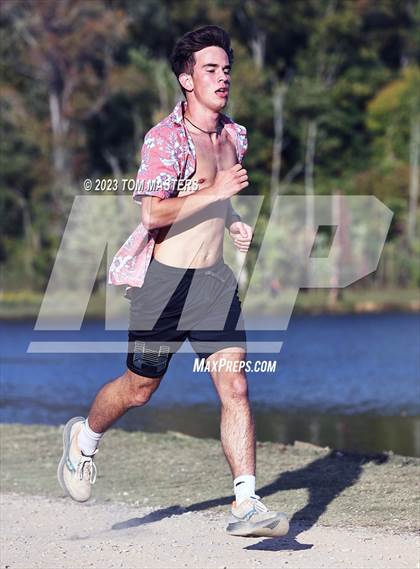 Thumbnail 1 in Gil Murdock Relays photogallery.