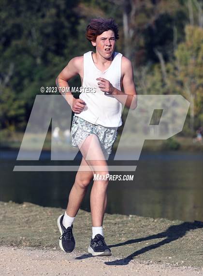 Thumbnail 1 in Gil Murdock Relays photogallery.