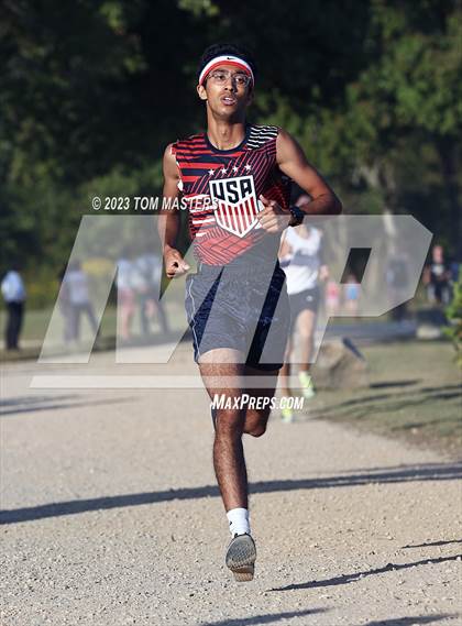Thumbnail 2 in Gil Murdock Relays photogallery.