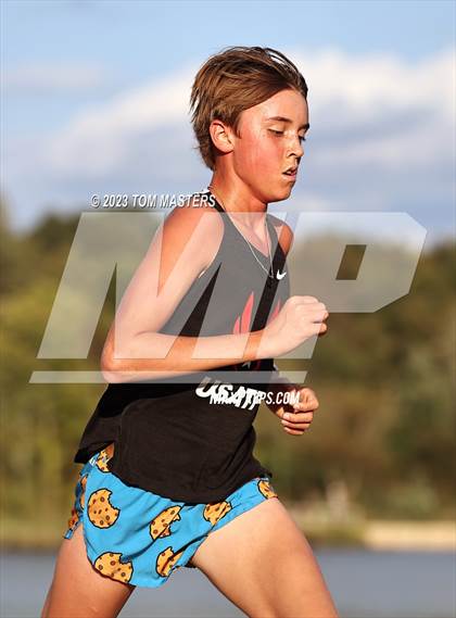 Thumbnail 1 in Gil Murdock Relays photogallery.