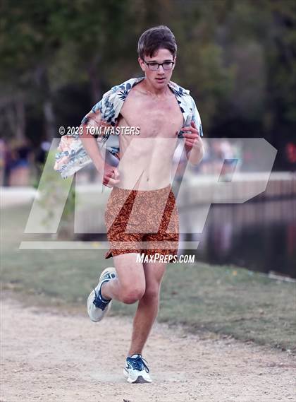 Thumbnail 2 in Gil Murdock Relays photogallery.