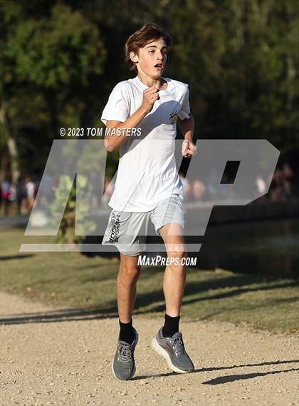 Thumbnail 1 in Gil Murdock Relays photogallery.