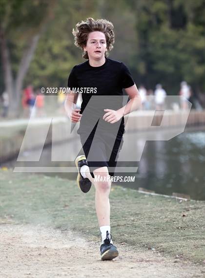 Thumbnail 1 in Gil Murdock Relays photogallery.