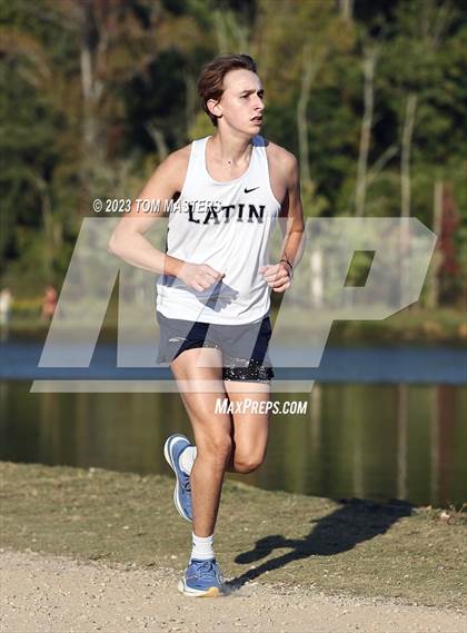 Thumbnail 1 in Gil Murdock Relays photogallery.