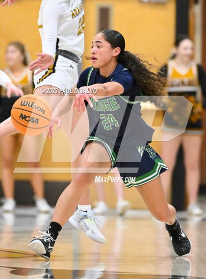 Thumbnail 2 in ThunderRidge vs. Arapahoe (CHSAA 6A Sweet 16) photogallery.