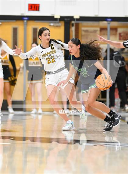 Thumbnail 1 in ThunderRidge vs. Arapahoe (CHSAA 6A Sweet 16) photogallery.