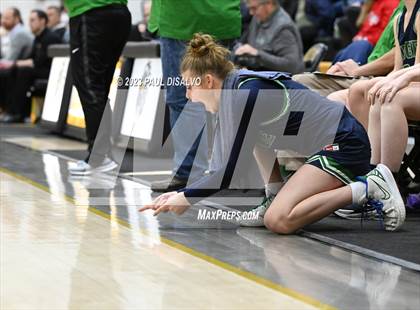Thumbnail 2 in ThunderRidge vs. Arapahoe (CHSAA 6A Sweet 16) photogallery.