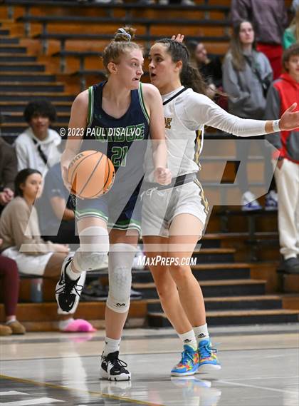 Thumbnail 1 in ThunderRidge vs. Arapahoe (CHSAA 6A Sweet 16) photogallery.