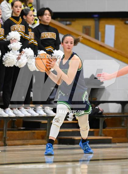 Thumbnail 2 in ThunderRidge vs. Arapahoe (CHSAA 6A Sweet 16) photogallery.