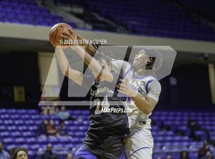 Thumbnail 2 in Dickinson vs. Mansfield Summit (Cy-Hoops Final) photogallery.