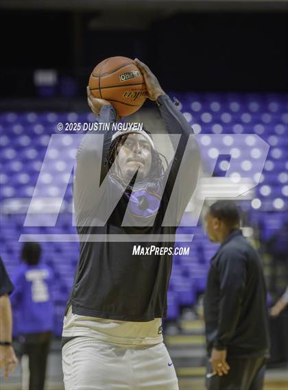 Thumbnail 2 in Dickinson vs. Mansfield Summit (Cy-Hoops Final) photogallery.