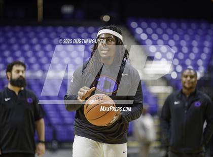 Thumbnail 1 in Dickinson vs. Mansfield Summit (Cy-Hoops Final) photogallery.