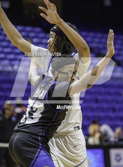 Thumbnail 1 in Dickinson vs. Mansfield Summit (Cy-Hoops Final) photogallery.