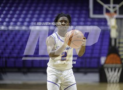 Thumbnail 2 in Dickinson vs. Mansfield Summit (Cy-Hoops Final) photogallery.