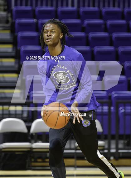 Thumbnail 1 in Dickinson vs. Mansfield Summit (Cy-Hoops Final) photogallery.