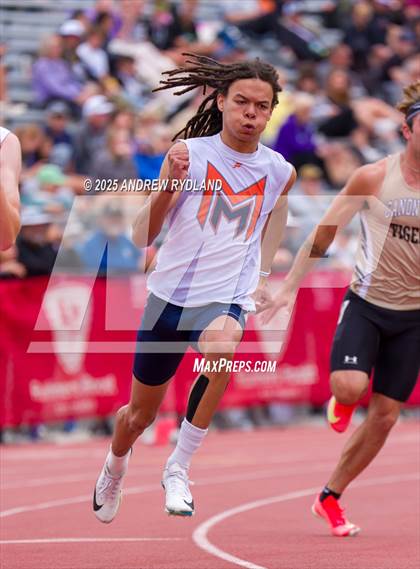 Thumbnail 3 in CHSAA State Championships (200m Final) photogallery.
