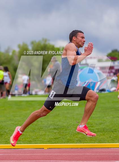 Thumbnail 2 in CHSAA State Championships (200m Final) photogallery.