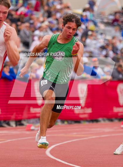 Thumbnail 3 in CHSAA State Championships (200m Final) photogallery.