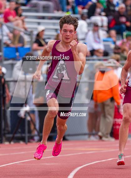 Thumbnail 2 in CHSAA State Championships (200m Final) photogallery.