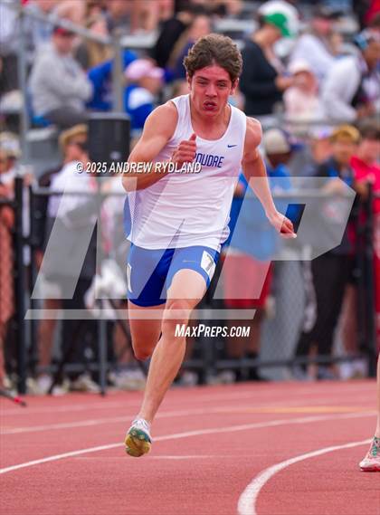 Thumbnail 3 in CHSAA State Championships (200m Final) photogallery.