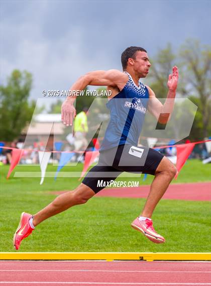 Thumbnail 1 in CHSAA State Championships (200m Final) photogallery.