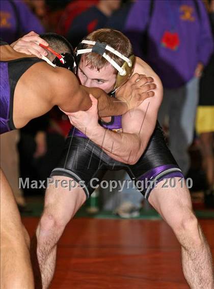 Thumbnail 1 in NYSPHSAA Section XI Championships (Semifinals) photogallery.