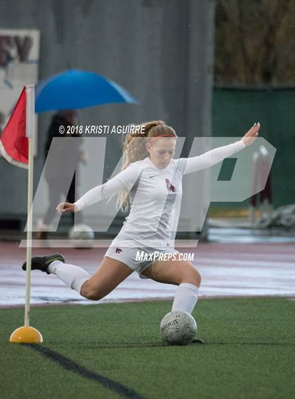 Thumbnail 2 in St. Margaret's vs. Paloma Valley (CIF SS D4 Semifinal) photogallery.