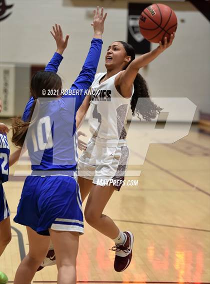 Thumbnail 3 in Dobson vs Hamilton (AIA 6A Semifinal) photogallery.