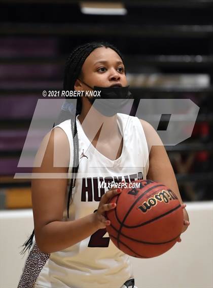 Thumbnail 2 in Dobson vs Hamilton (AIA 6A Semifinal) photogallery.