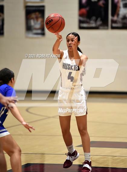 Thumbnail 3 in Dobson vs Hamilton (AIA 6A Semifinal) photogallery.