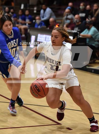 Thumbnail 3 in Dobson vs Hamilton (AIA 6A Semifinal) photogallery.