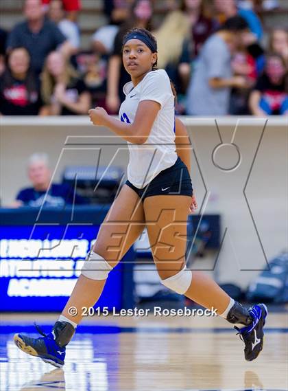 Thumbnail 1 in New Braunfels vs. Churchill (UIL 6A Bi-District Playoffs) photogallery.