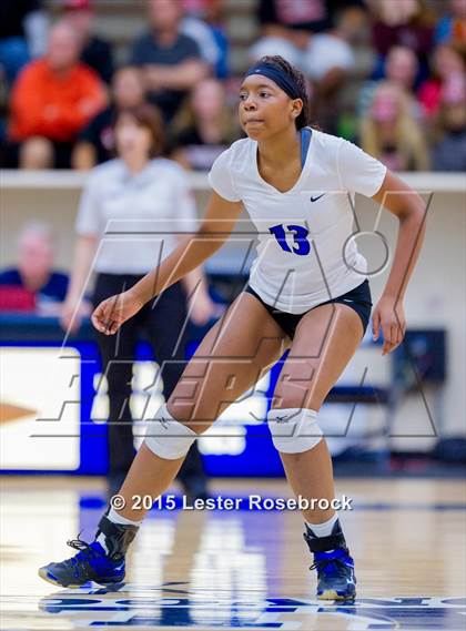 Thumbnail 3 in New Braunfels vs. Churchill (UIL 6A Bi-District Playoffs) photogallery.