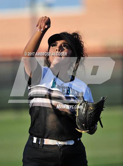 Thumbnail 2 in Atascocita vs. Pasadena Memorial (UIL 6A Quarterfinal) photogallery.