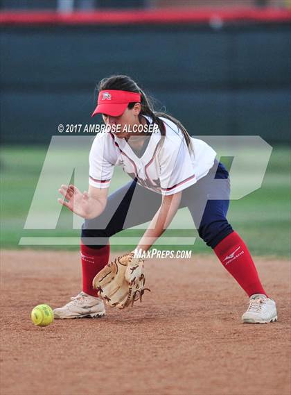 Thumbnail 3 in Atascocita vs. Pasadena Memorial (UIL 6A Quarterfinal) photogallery.