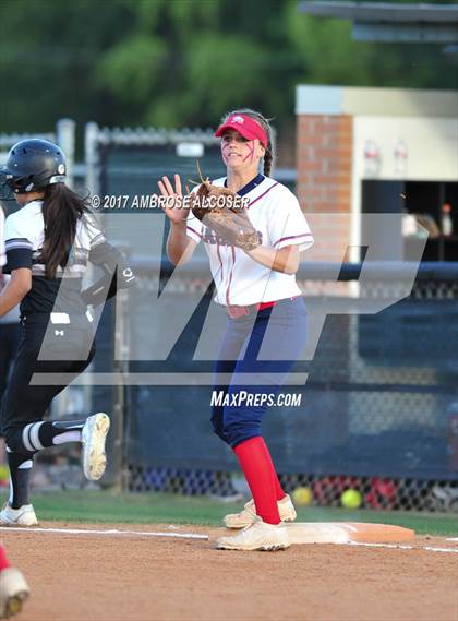 Thumbnail 2 in Atascocita vs. Pasadena Memorial (UIL 6A Quarterfinal) photogallery.