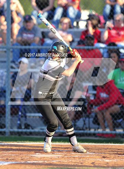 Thumbnail 3 in Atascocita vs. Pasadena Memorial (UIL 6A Quarterfinal) photogallery.