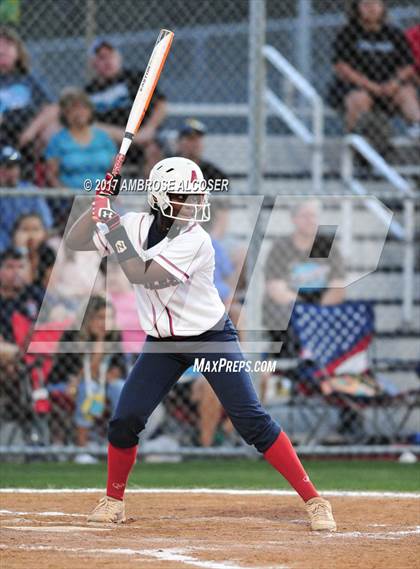 Thumbnail 3 in Atascocita vs. Pasadena Memorial (UIL 6A Quarterfinal) photogallery.