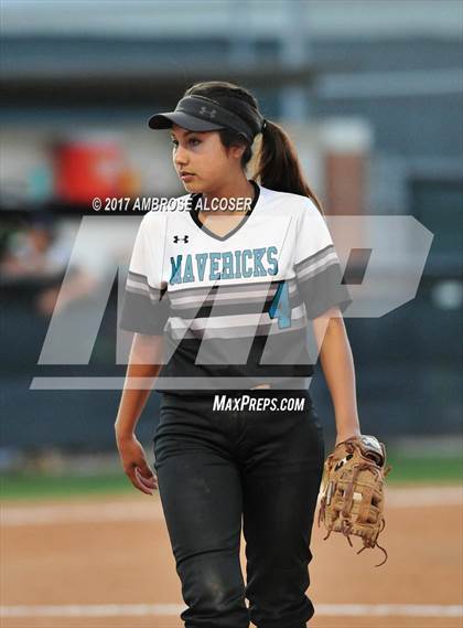 Thumbnail 2 in Atascocita vs. Pasadena Memorial (UIL 6A Quarterfinal) photogallery.