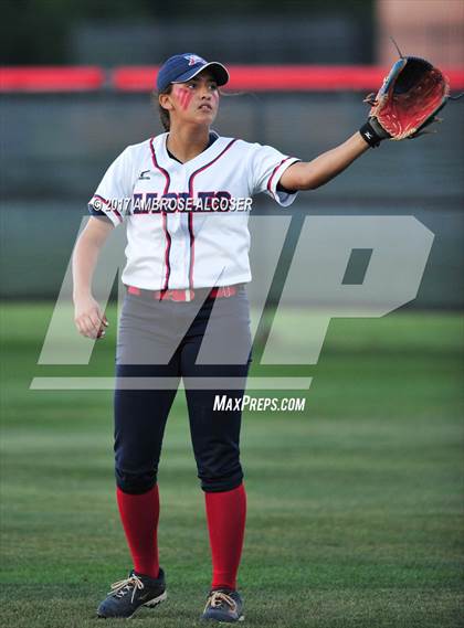 Thumbnail 3 in Atascocita vs. Pasadena Memorial (UIL 6A Quarterfinal) photogallery.
