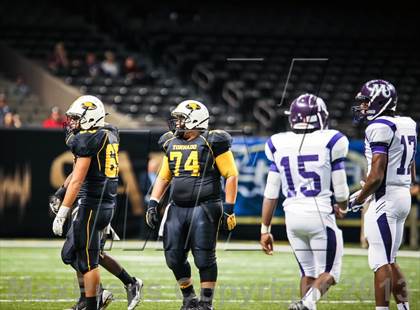 Thumbnail 1 in Mangham vs. Haynesville (LHSAA Class 1A Final) photogallery.