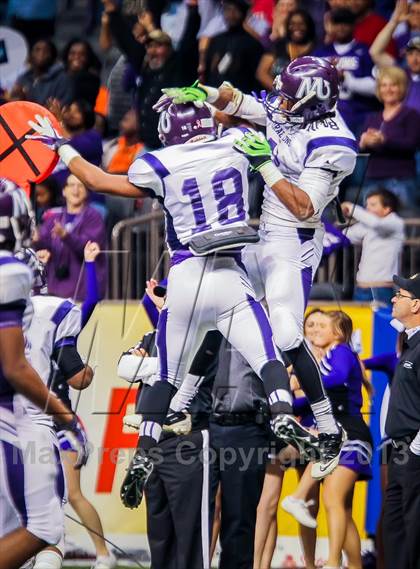Thumbnail 2 in Mangham vs. Haynesville (LHSAA Class 1A Final) photogallery.